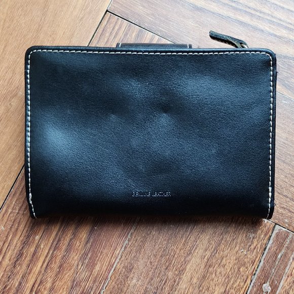 Target Black Genuine Leather Fold-Up Wallet - Picture 2 of 16